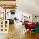 Апартаменты Schwanenburg *