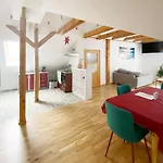 Апартаменты Schwanenburg *