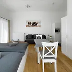 Schwanenburg Апартаменты Kolonie Rontgental