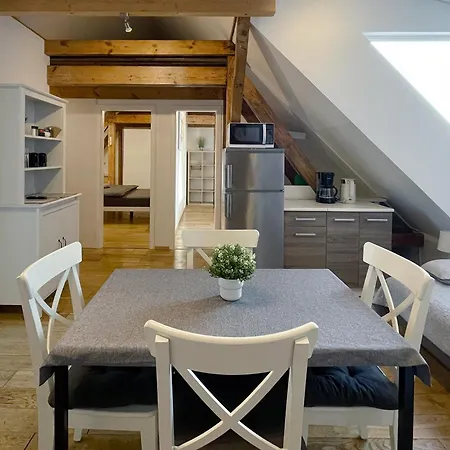 Schwanenburg 아파트 *