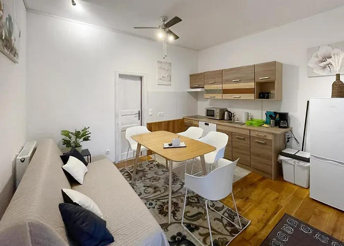 Schwanenburg * Kolonie Rontgental