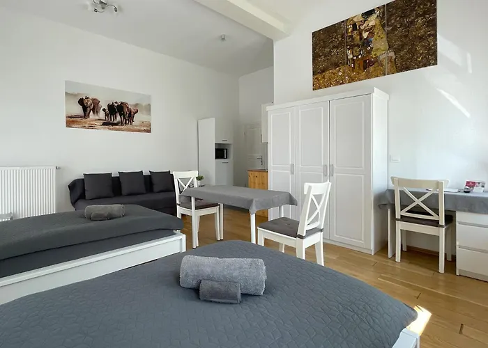 Schwanenburg * Kolonie Rontgental